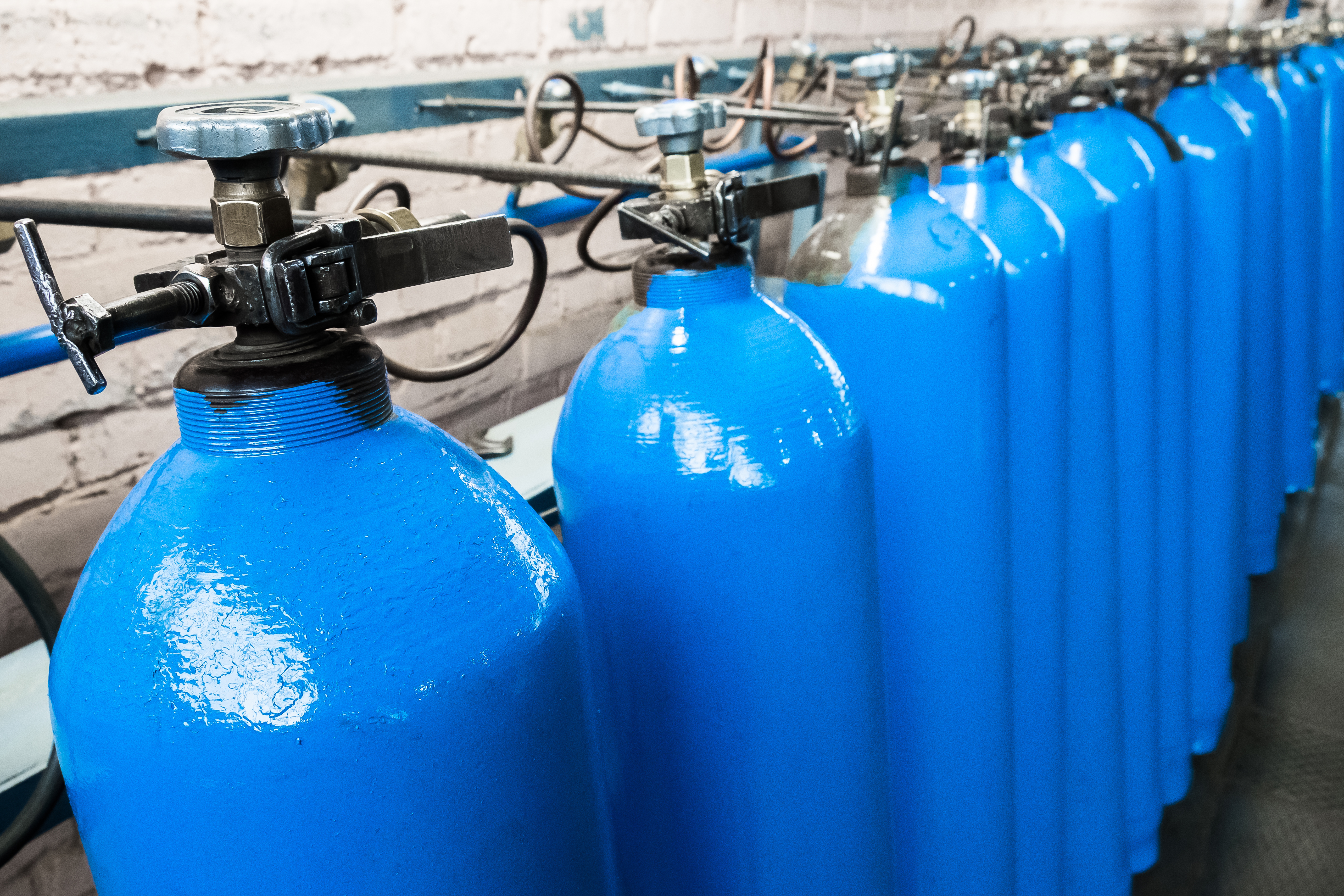 Compressed gas oxygen cylinders