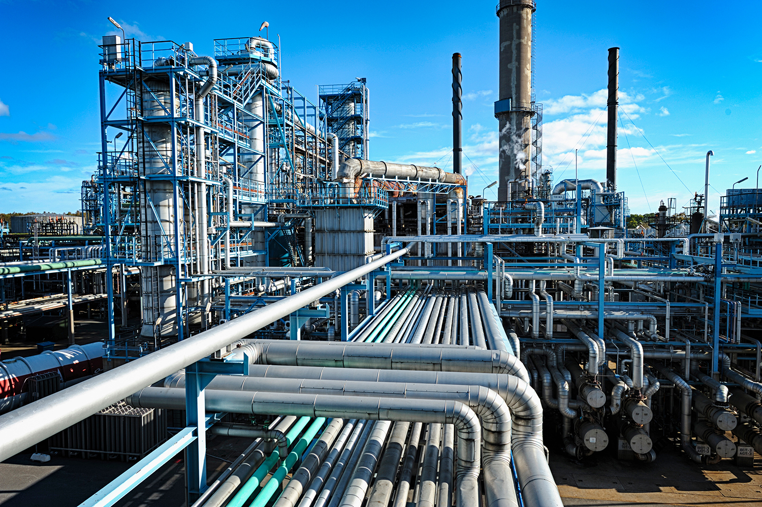 Industrial oil and gas processes require mixed gas flow measurement.